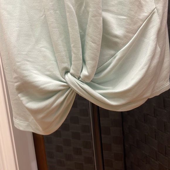 SKECHERS Athletic Tee - XL - Picture 2 of 5